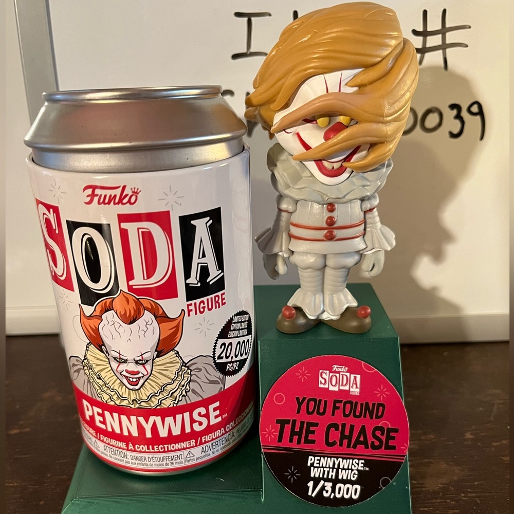 Funko Soda CHASE Pennywise IT Stephen King remake horror limited ed vinyl figure